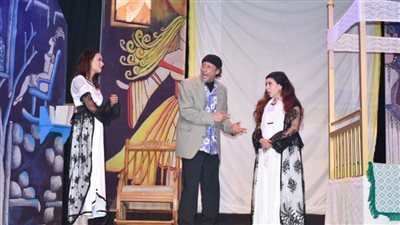 وزيرة الثقافة: المسرح وسيلة فاعلة لطرح التحديات.. ووضع تصور إبداعي لتجاوزها