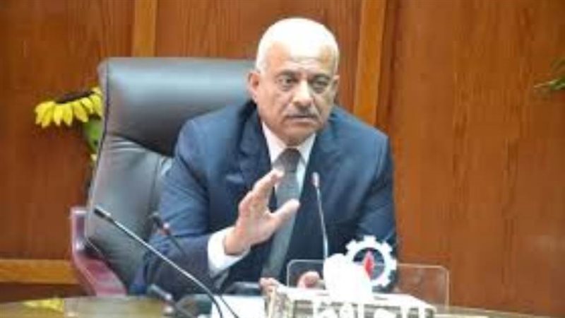 محافظ السويس