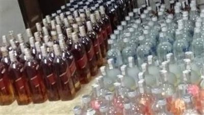 مكافحة التهرب الجمركي بالقاهرة تضبط زجاجات مشروبات كحولية وسجائر أجنبية الصنع