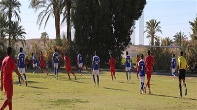 محافظ قنا يشهد مباراة نهائي دوري مراكز شباب المحافظة