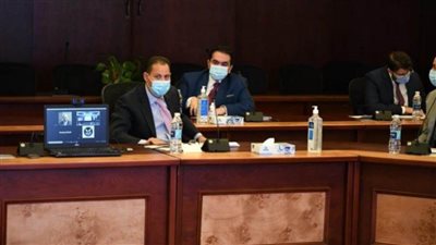 رئيس الرقابة المالية يبحث مع بنوك الاستثمار تنشيط سندات الشركات بالبورصة