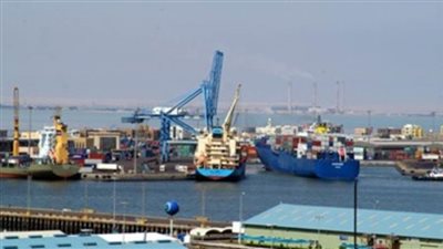 غلق ميناء السخنة وتوقف ميناء الأدبية 
