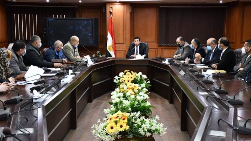 جانب من لقاء وزير