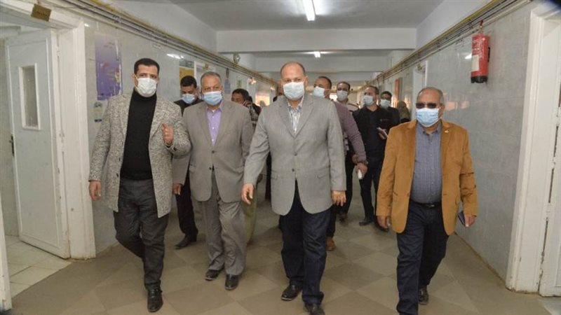 محافظ أسيوط يتفقد