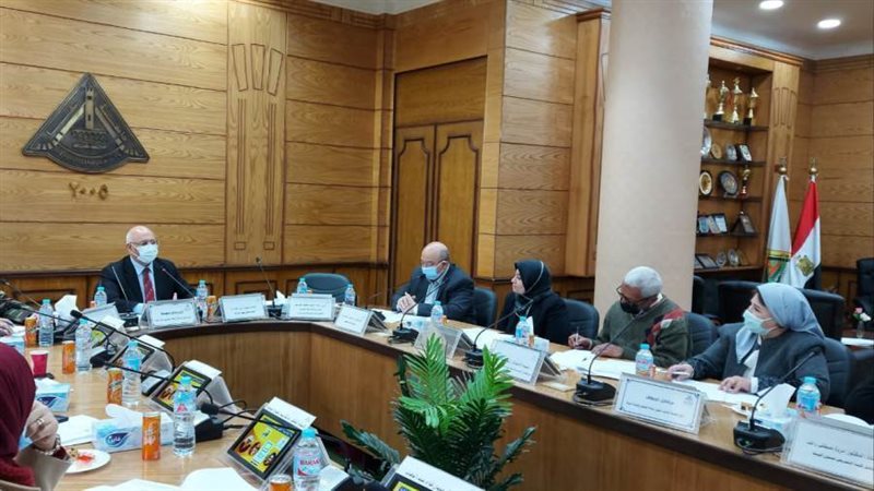 خلال الاجتماع