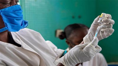 كينيا تطور نظام تطعيم رقمي ضد كوفيد-19