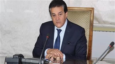 وزير التعليم العالى يستعرض تقريرا حول تنفيذ خطة الأنشطة الطلابية طبقا للآليات المتبعة في جائحة كورونا