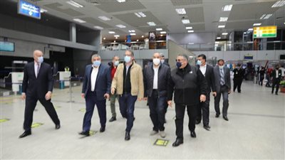  وزيرا الطيران والسياحة والآثار يشيدان بالإجراءات الاحترازية في مطار الغردقة