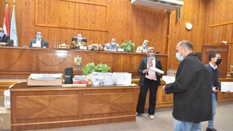 تسليم أجهزة التابلت