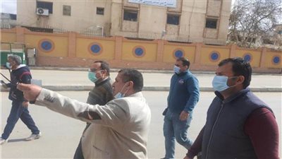 محافظ شمال سيناء يتفقد شوارع وميادين العريش