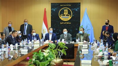  محافظ كفر الشيخ يبحث مع أعضاء النواب والشيوخ الخطة الاستثمارية للمحافظة