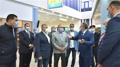 وزير الطيران المدني يتفقد مطار القاهرة بعد جولة موسعة بمطار مرسى علم