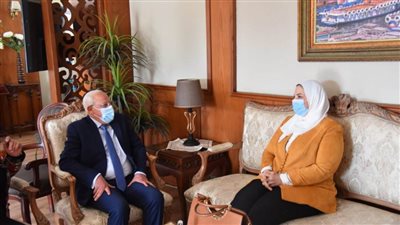 محافظ بورسعيد يستقبل وزيرة التضامن الاجتماعي بديوان عام المحافظة