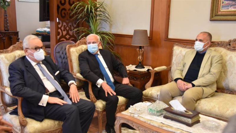 محافظ بورسعيد ووزير