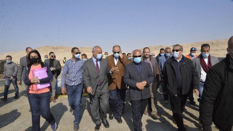 وزير النقل ومحافظ