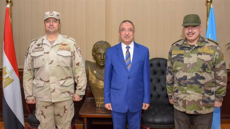 الشريف خلال تكريم