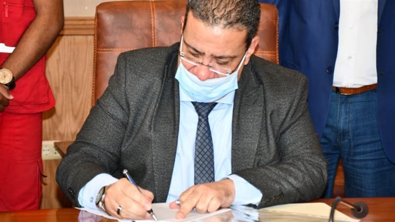 د.أحمد زكي رئيس جامعة