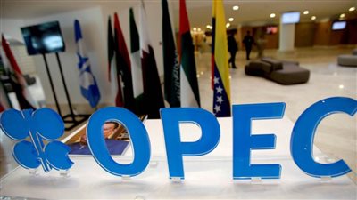 أوبك وشركات النفط الأمريكية تتوقع انتعاشا محدودا للخام الصخري