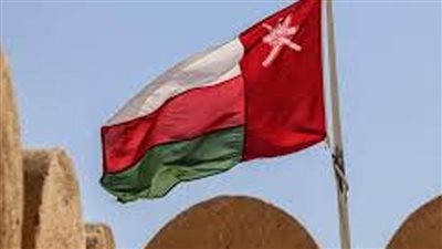 سلطنة عمان تعلق دخول القادمين من 10 دول