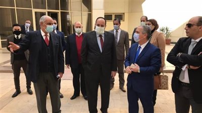 الشوربجي يتفقد أكاديمية أخبار اليوم وجامعة الأهرام الكندية والمطابع في مدينة 6 أكتوبر