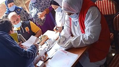 الغربية: الكشف على أكثر من 600 مواطن بقرية كفر حشاد ضمن مبادرة 