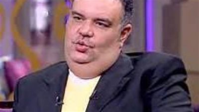 طارق أبوالسعود مشرفًا على راديو 9090