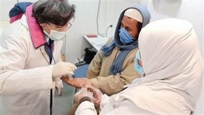 فحص وعلاج 1752 مواطناً خلال قافلة طبية  بمغاغة شمال المنيا