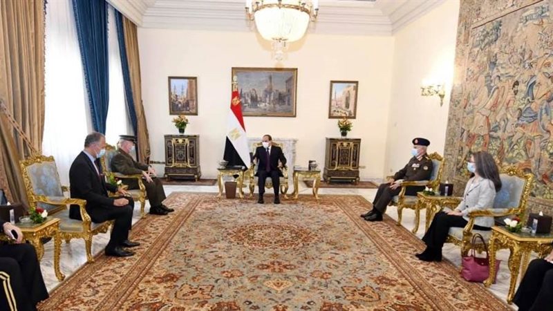 الرئيس يستقبل الجنرال