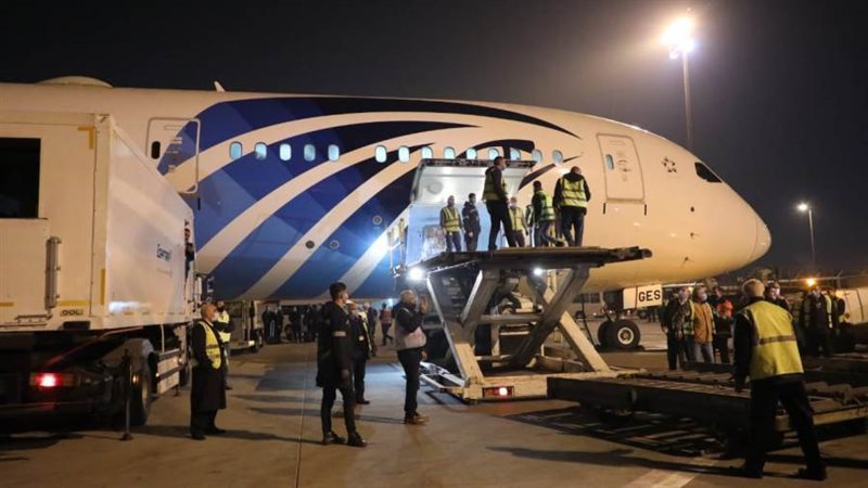 أثناء إنزال شحنة