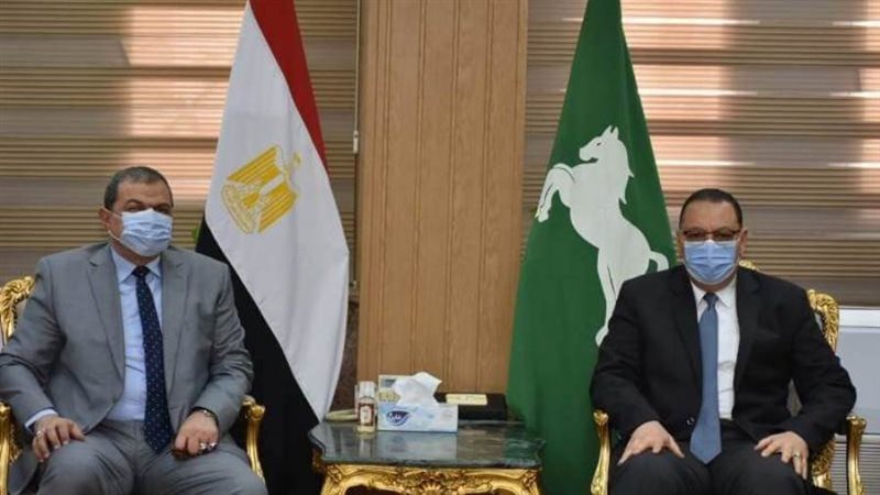 محافظ الشرقيه ووزير