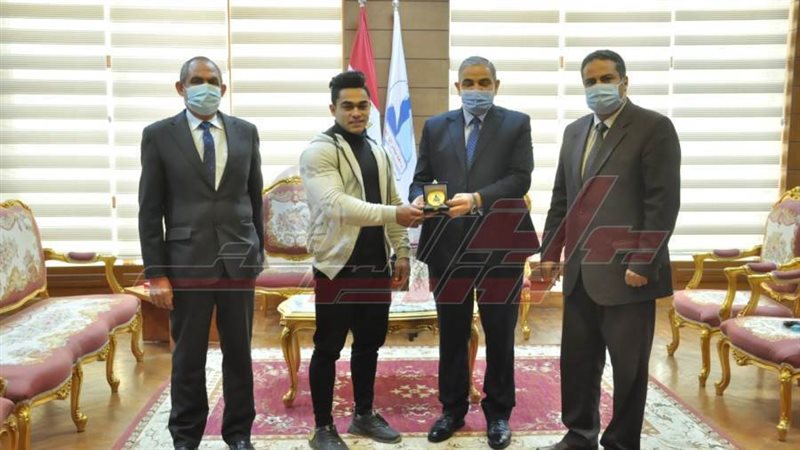 رئيس الجامعة