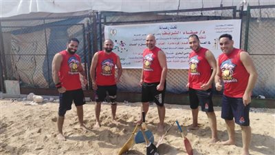 شباب ورياضة الإسكندرية تحاول إحياء لعبة الراكيت على الشواطئ