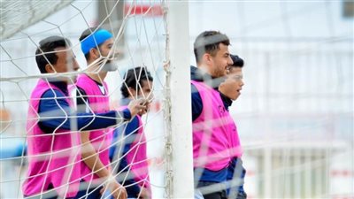 مدرب الحراس يجتمع بثلاثي الزمالك.. وشيكا في راحة وحازم يتأهل