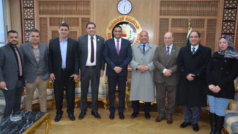 محافظ الدقهلية والنواب