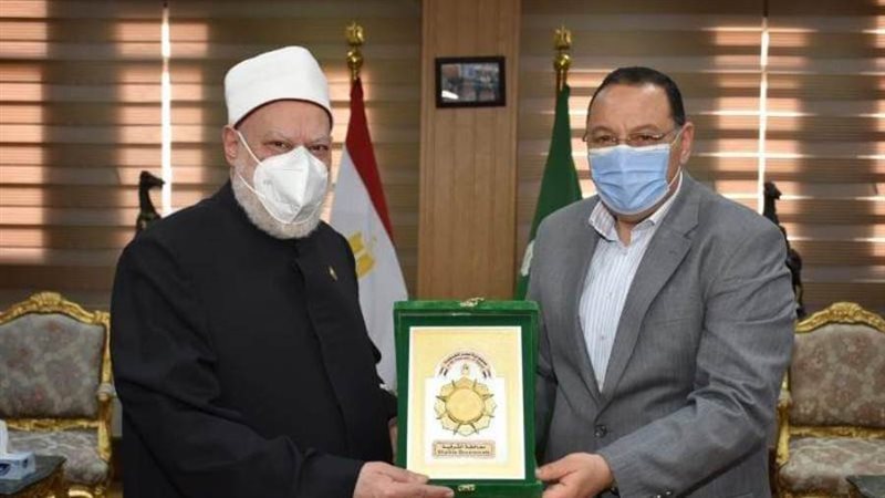 مفتي الجمهورية ومحافظ