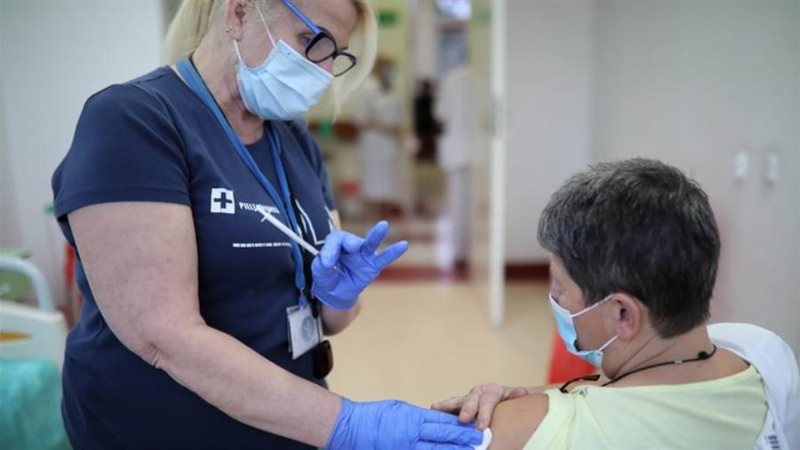 إعطاء تطعيم مرضى