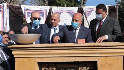 وزير النقل ومحافظ الدقهلية يضعان حجر أساس مشروع 