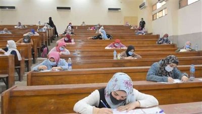 موجز الرابعة.. انطلاق الامتحانات في المدارس والجامعات.. وطفرة في الصناعة
