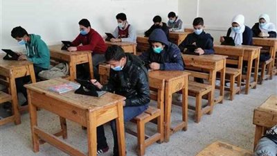 التعليم: تقسيم حضور طلاب الصف الأول والثاني الثانوي في الامتحانات على حسب المحافظة