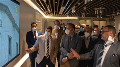 نائب محافظ المنيا يفتتح فرع البنك الأهلي للخدمات الإلكترونية