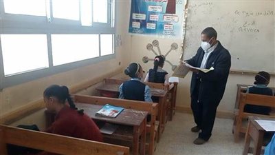 بالصور بدء امتحانات نصف العام للصف الثانى الثانوى بشمال سيناء   