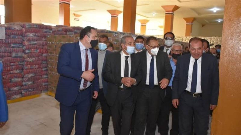 وزير التموين ومحافظ