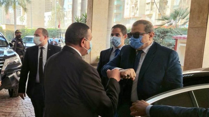 محافظ البحيرة يستقبل