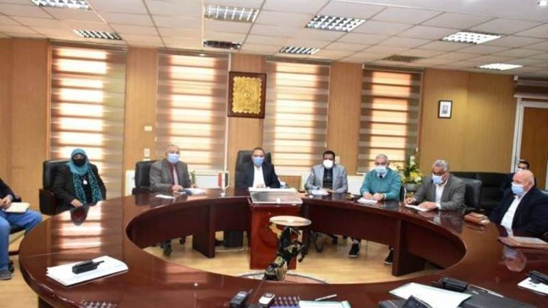 محافظ الشرقيه أثناء