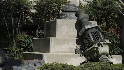  الإله الذي فشل في حماية نفسه