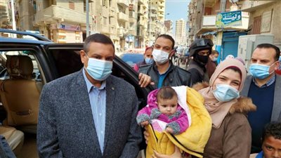 محافظ البحيرة يتفقد فعاليات الحملة القومية للتطعيم ضد مرض شلل الأطفال