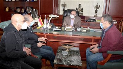  محافظ بني سويف يلتقى مسؤولى قطاع الطب الوقائي بوزارة الصحة