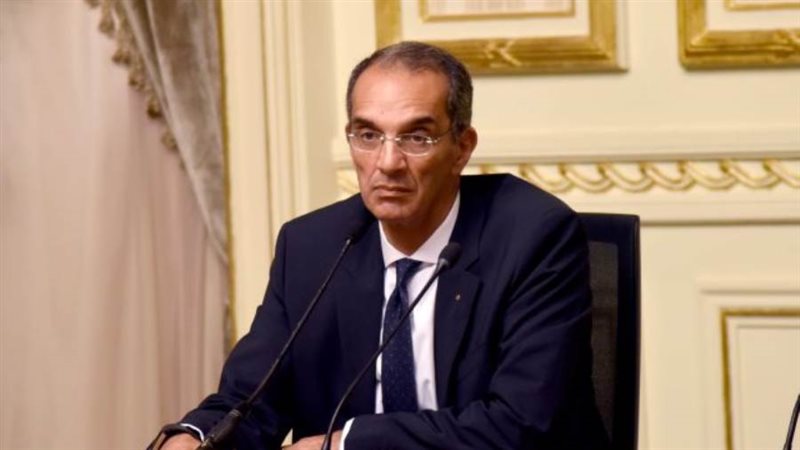 الدكتور عمرو طلعت