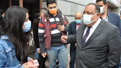 تخصيص قطارات للمترو لطلاب جامعة حلوان لتسهيل الوصول للامتحانات