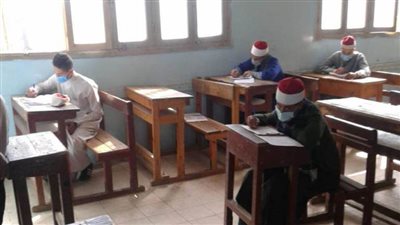 الطلاب والقائمون على الامتحانات يقدمون نموذجًا في الانتظام والالتزام بامتحانات المعاهد الأزهرية